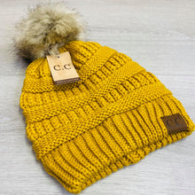Load image into Gallery viewer, Fur Pom Beanie Unlined HAT43