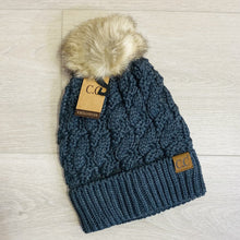 Load image into Gallery viewer, Ribbed Cable Knit Lined Beanie with Fur Pom YJ2021
