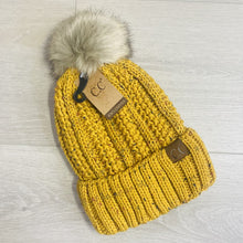 Load image into Gallery viewer, Fuzzy Lined Fur Pom Beanie YJ820
